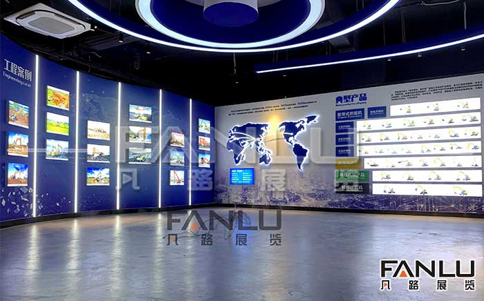 我們是如果運(yùn)用多媒體設(shè)備做科技展廳設(shè)計(jì)？